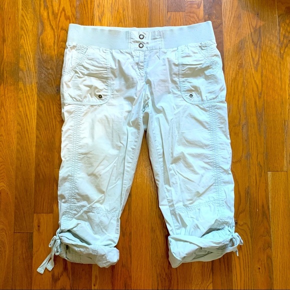 Mint green pastel capris pants - Picture 2 of 14